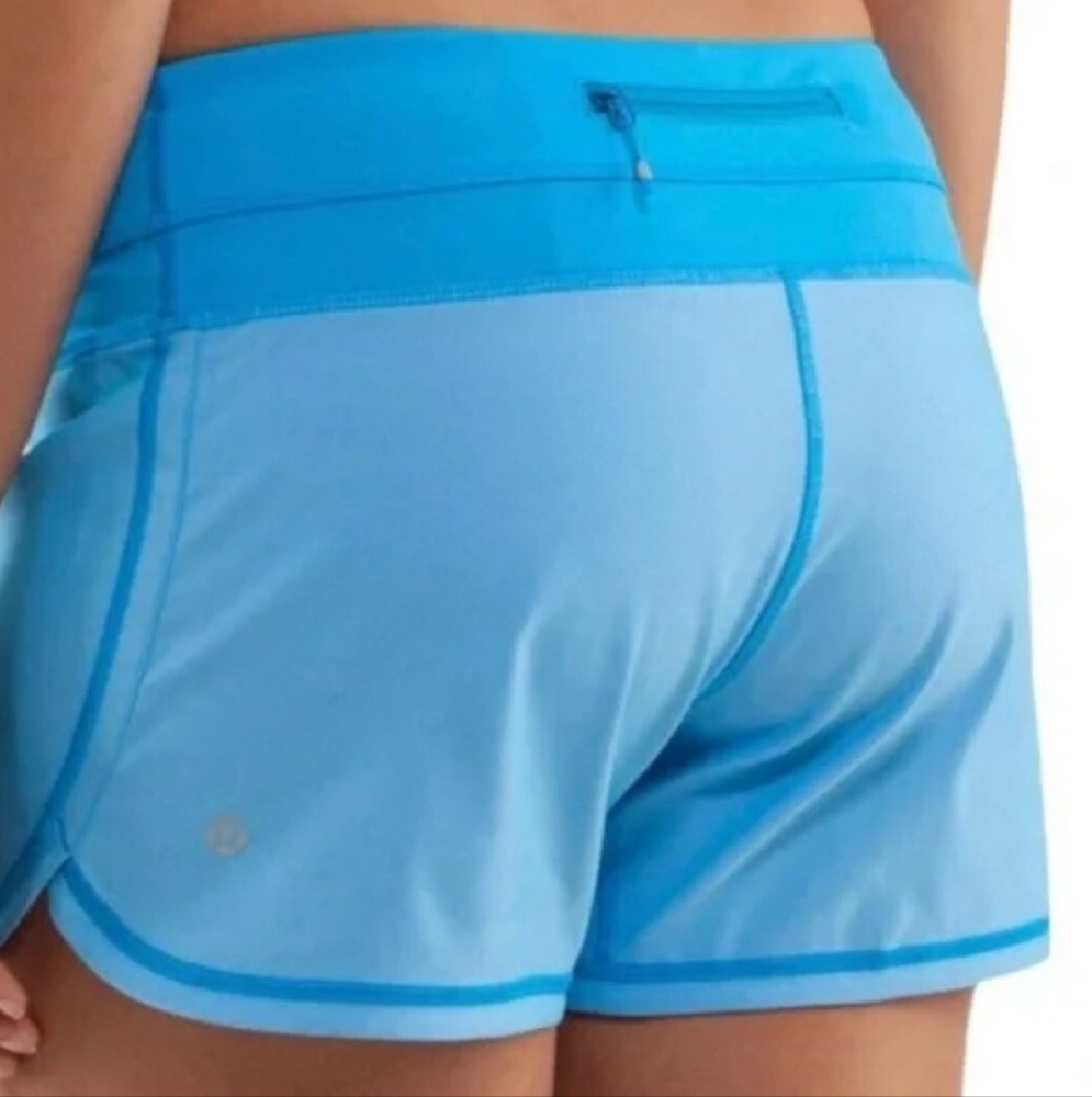 Lululemon athletica Groovy Run SIZE 6 Light Blue running shorts